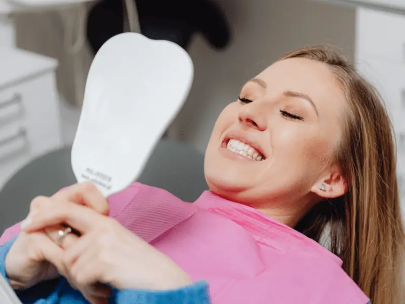 Teeth veneers